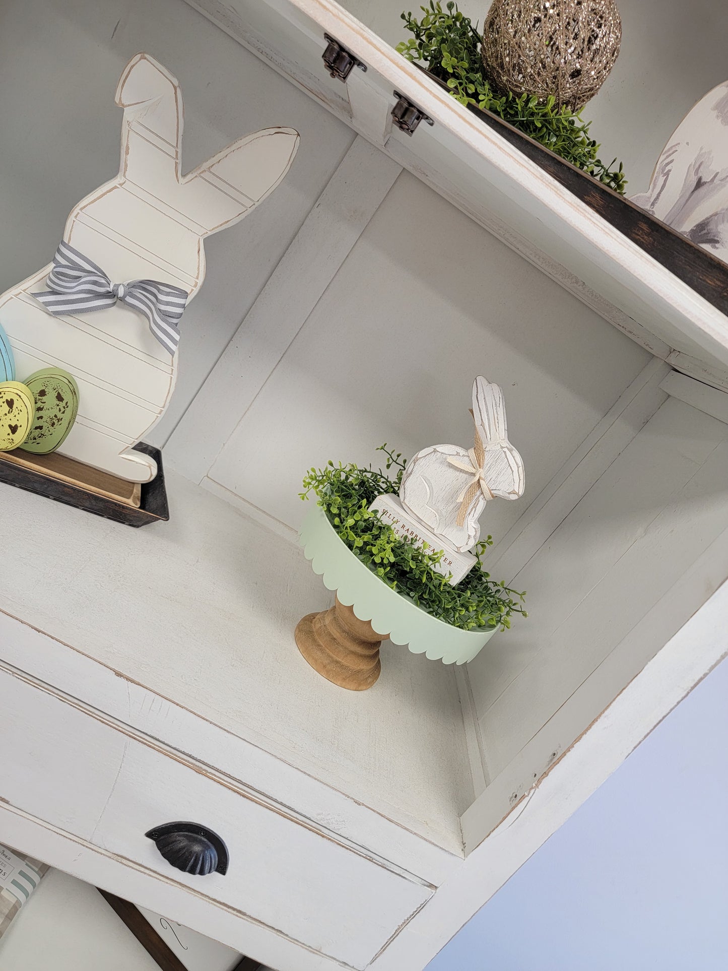 Sage Scalloped Stand - Short