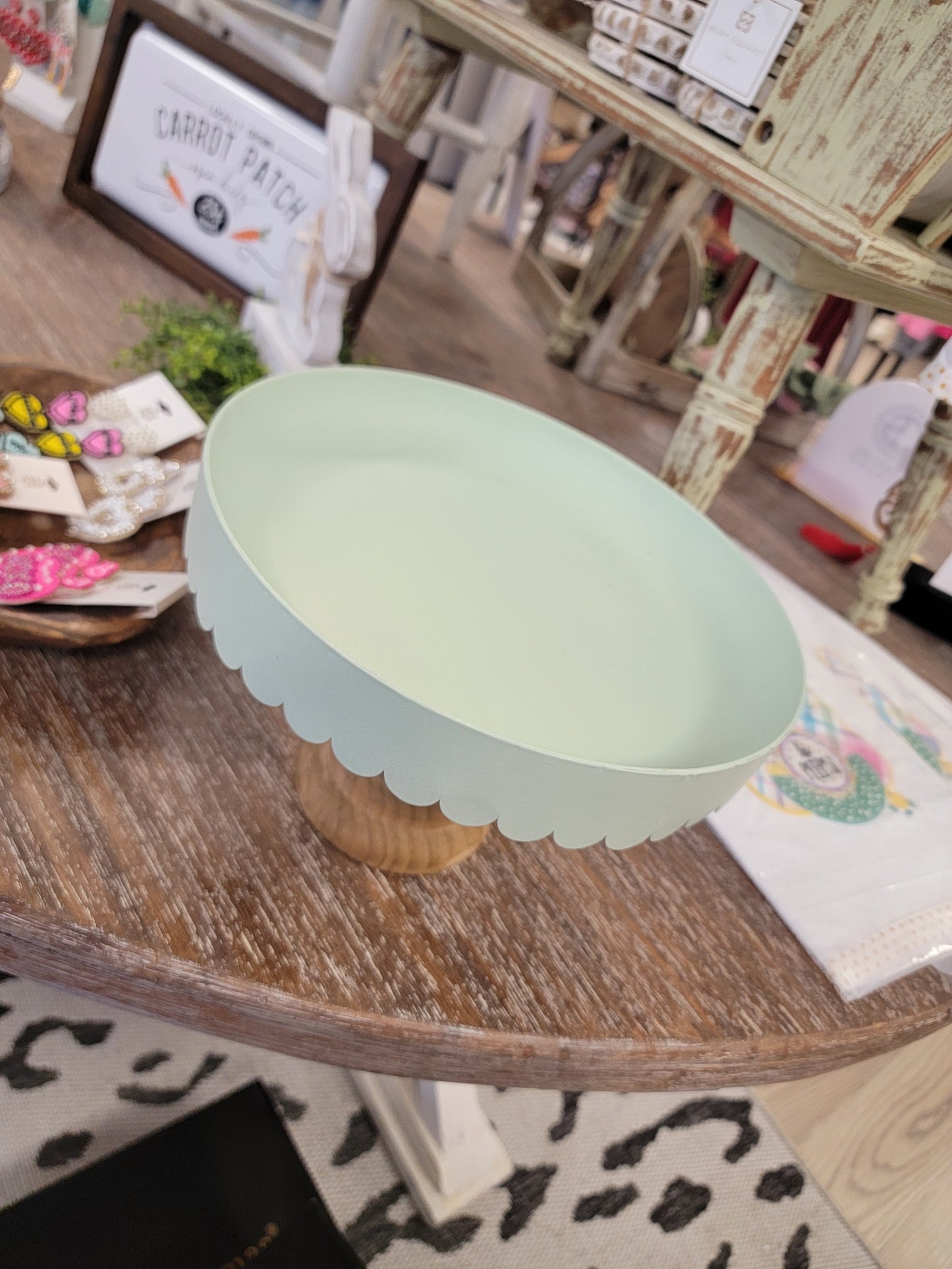 Sage Scalloped Stand - Tall