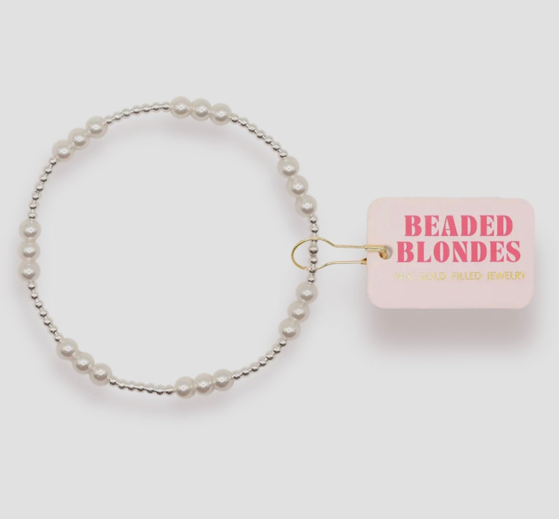 Ily Pearl Bracelet in Silver