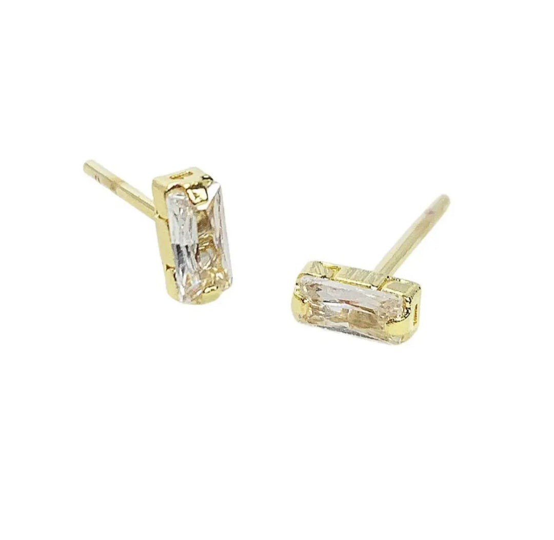 Rovena Stud Earrings