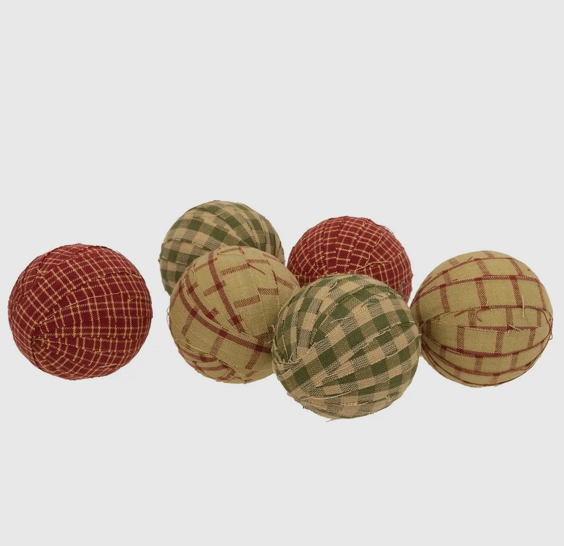 Primitive Gingham Rag Ball Set
