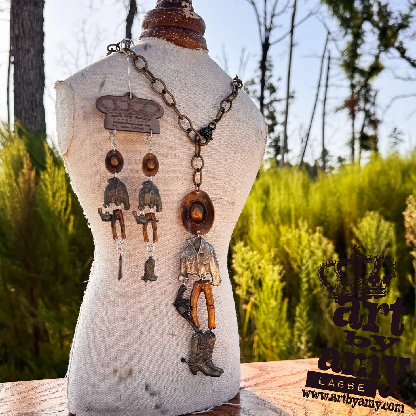 Outfitted Necklace