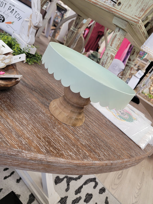 Sage Scalloped Stand - Short